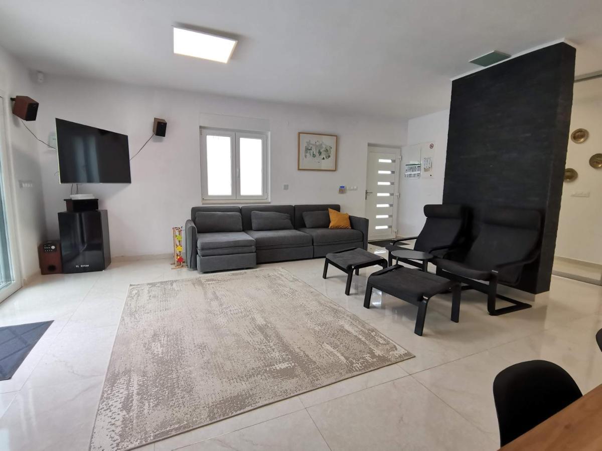 Villa Oliva Umag Eksteriør billede